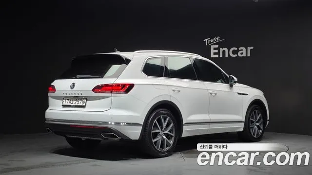 Volkswagen Touareg 2020 thumb 3