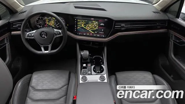 Volkswagen Touareg 2020 thumb 2