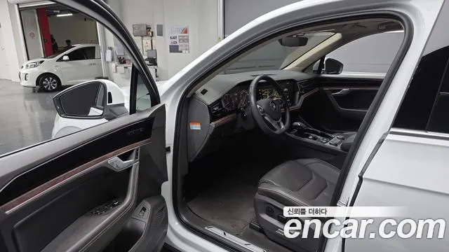 Volkswagen Touareg 2020 thumb 9