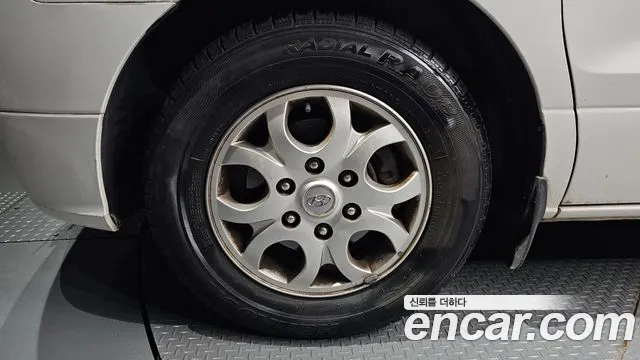 Hyundai Staria 2011 thumb 4