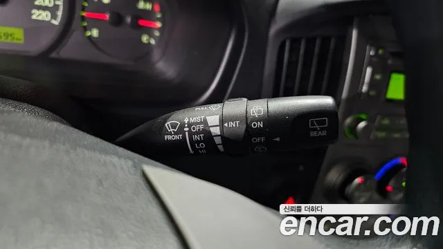Hyundai Staria 2011 thumb 6