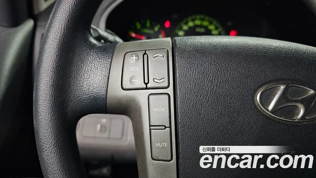 Hyundai Staria 2011 thumb 10