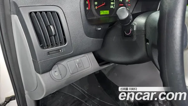 Hyundai Staria 2011 thumb 5