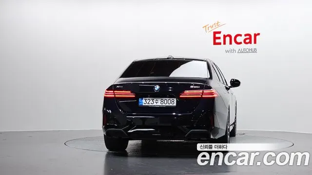 BMW 5 серии 2024 thumb 11