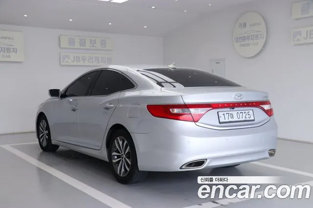 Hyundai Grandeur 2011 thumb 2