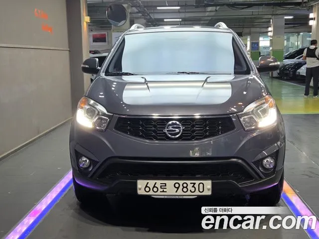 KGM Korando 2015 thumb 12