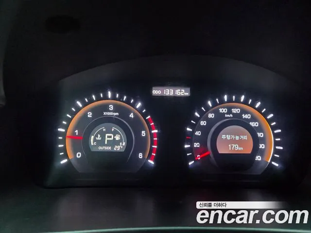 KGM Korando 2015 thumb 10