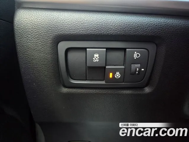 KGM Korando 2015 thumb 6