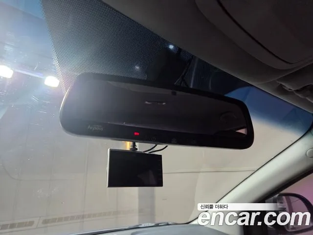KGM Korando 2015 thumb 8