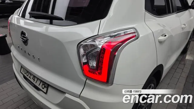 KGM Tivoli 2017 thumb 11