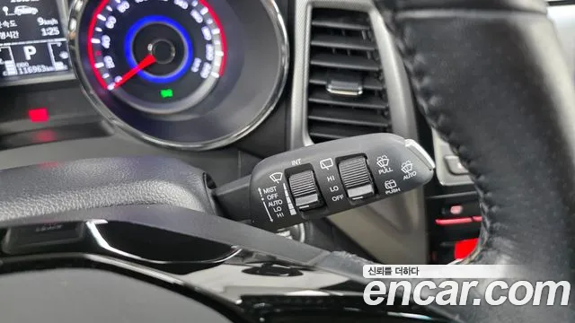 KGM Tivoli 2017 thumb 2