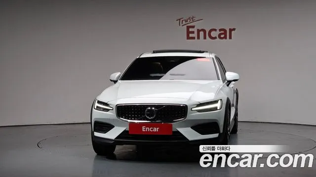 Volvo V60 Cross Country 2024 thumb 5