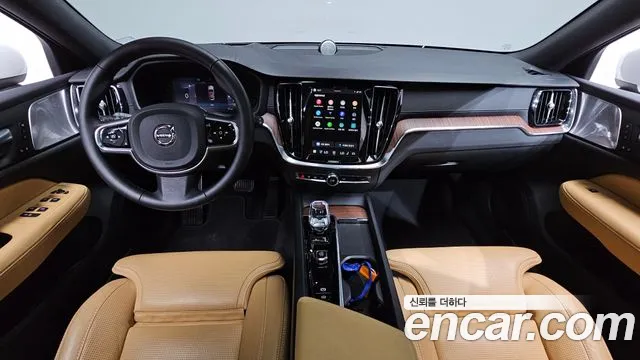 Volvo V60 Cross Country 2024 thumb 10