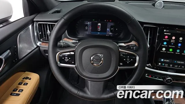 Volvo V60 Cross Country 2024 thumb 11
