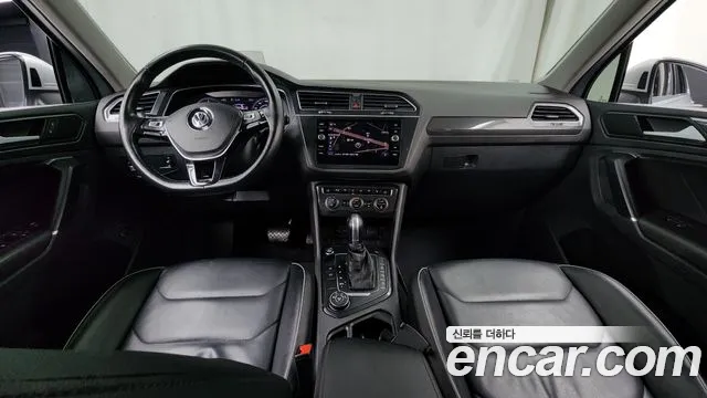 Volkswagen Tiguan 2018 thumb 6