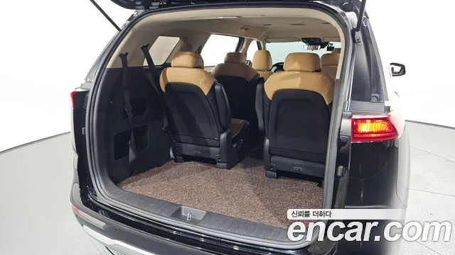 Kia Carnival 2021 thumb 4