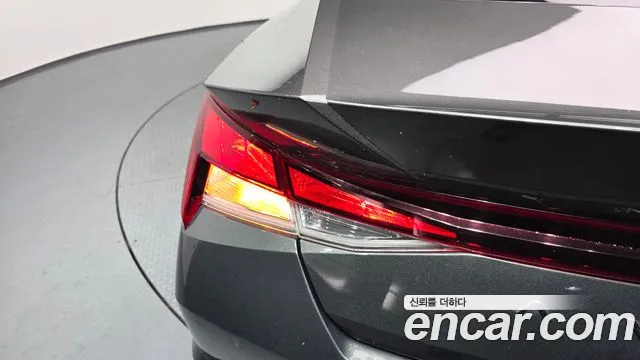 Hyundai Elantra 2020 thumb 6