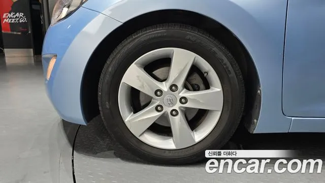 Hyundai Avante 2010 thumb 11