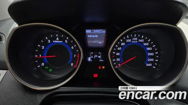 Hyundai Avante 2010 thumb 3