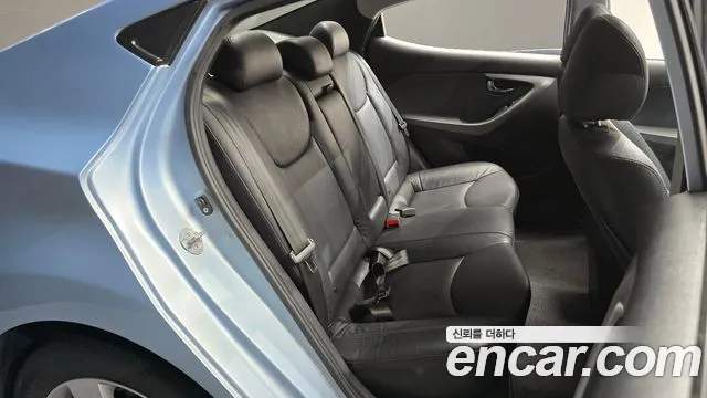 Hyundai Avante 2010 thumb 10