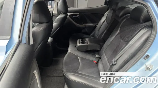 Hyundai Avante 2010 thumb 8