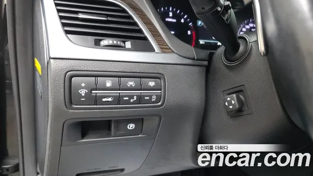 Genesis G80 2018 thumb 10