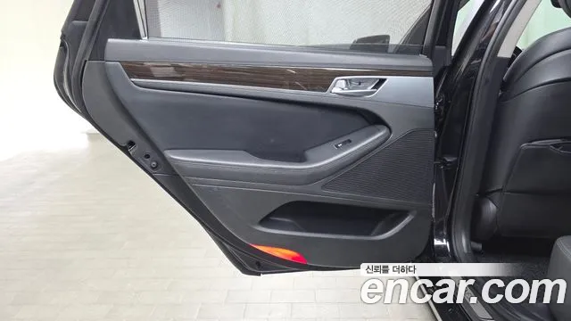 Genesis G80 2018 thumb 11