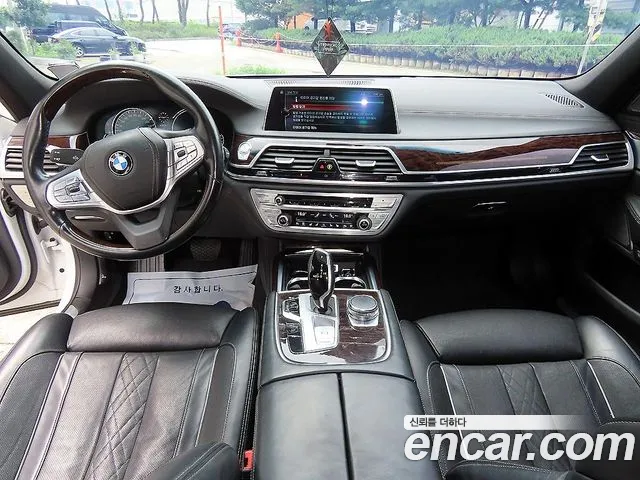 BMW 7 серии 2016 thumb 9