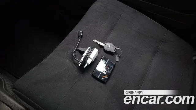 Nissan Cube 2011 thumb 11