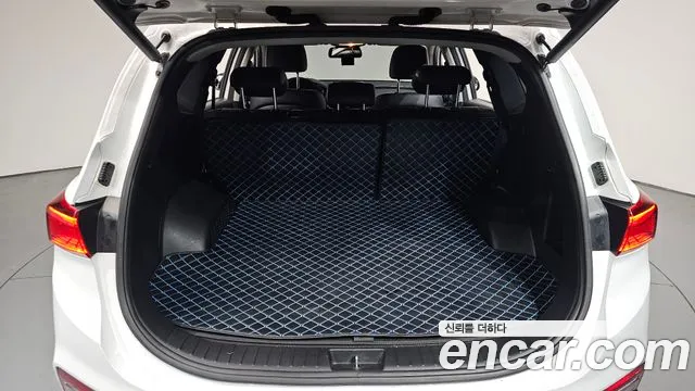 Hyundai Santa Fe 2018 thumb 5
