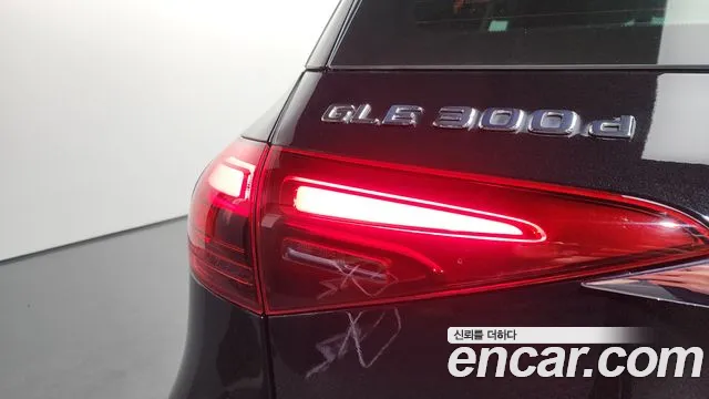 Mercedes-Benz E-Класс 2024 thumb 10