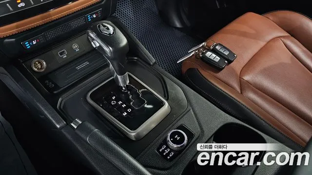 KGM Rexton 2019 thumb 4