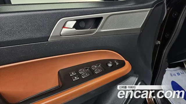KGM Rexton 2019 thumb 3