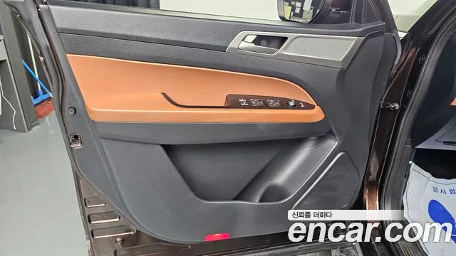 KGM Rexton 2019 thumb 7
