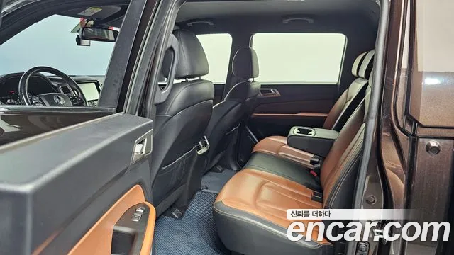 KGM Rexton 2019 thumb 10