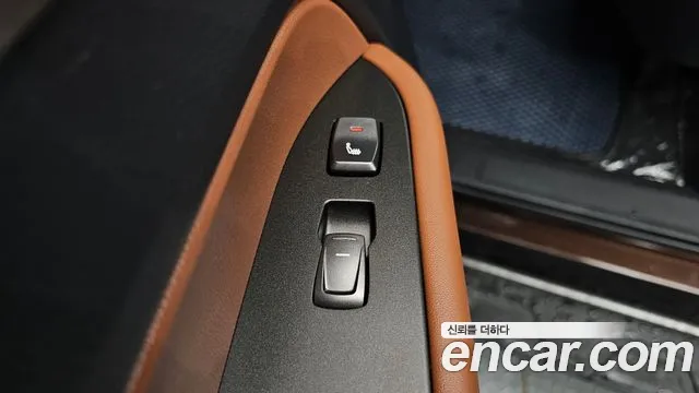 KGM Rexton 2019 thumb 8