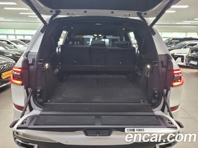 BMW X7 2025 thumb 12