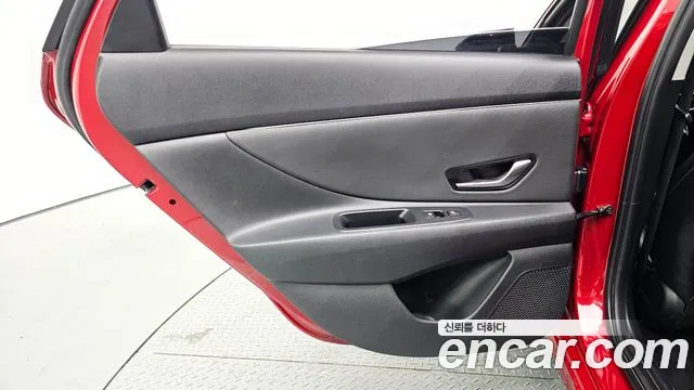 Hyundai Elantra 2022 thumb 9