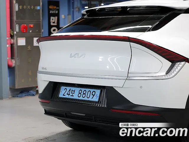 Kia EV6 2022 thumb 6