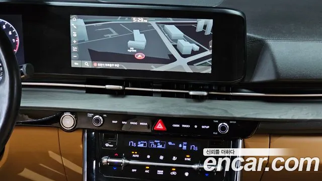 Kia Carnival 2022 thumb 4