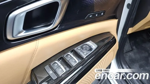 Kia Carnival 2022 thumb 9