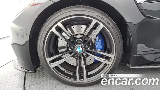 BMW M4 2016 thumb 6