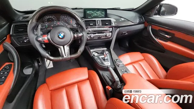 BMW M4 2016 thumb 3