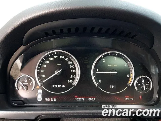BMW 5 серии 2011 thumb 4