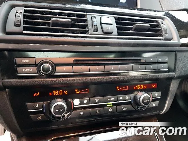 BMW 5 серии 2011 thumb 8