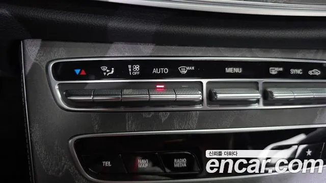 Mercedes-Benz E-Class 2021 thumb 5