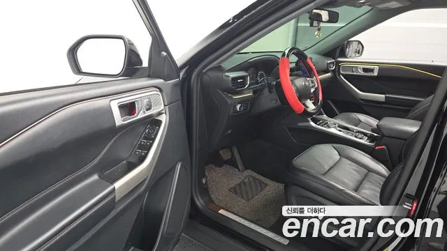 Ford Explorer 2022 thumb 5