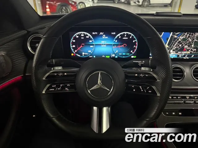 Mercedes-Benz E-Class 2021 thumb 6