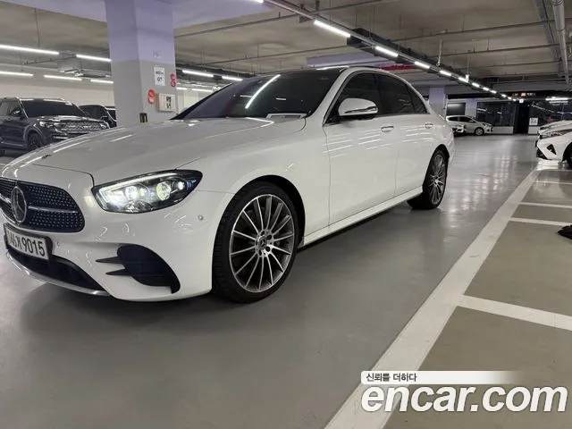 Mercedes-Benz E-Class 2021 thumb 9