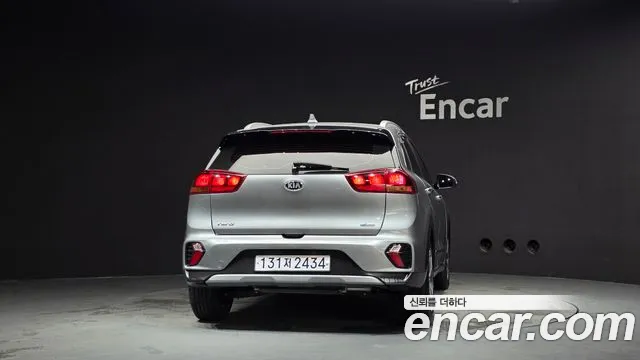 Kia Niro 2021 thumb 2